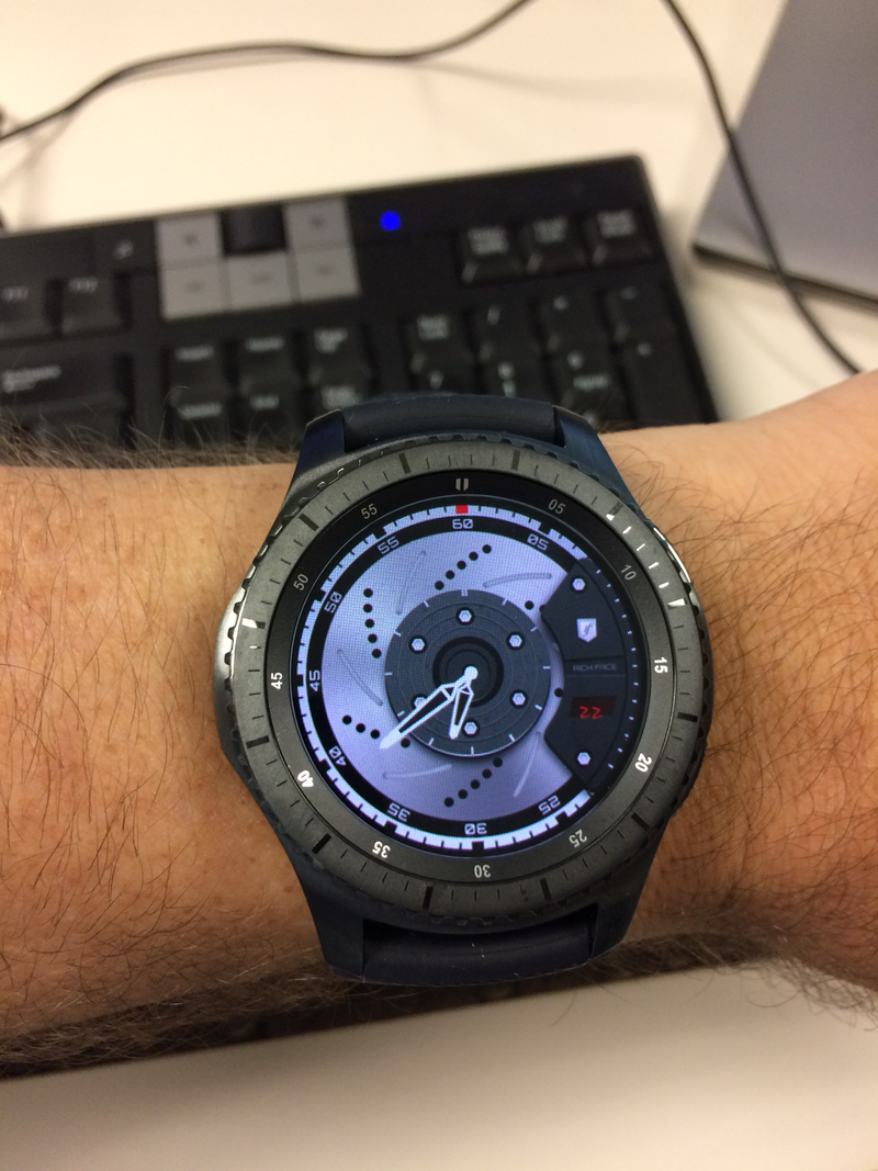 Illustration for article titled Watcholopnik - Smartwatch Edition (Merry Christmas!)